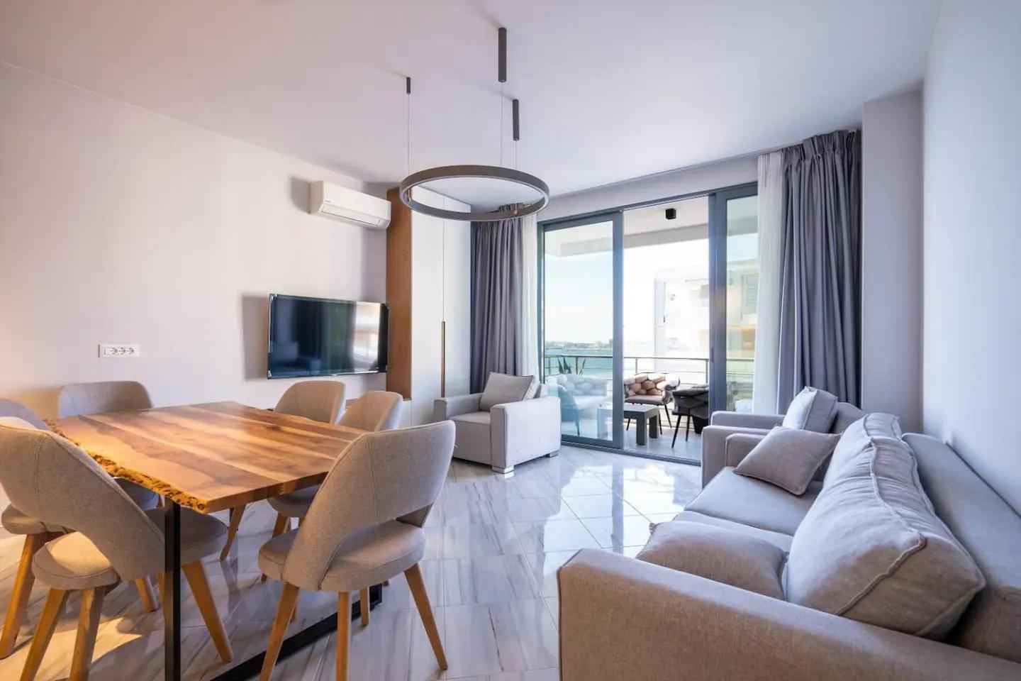 Regina Motta Mare Vlorë