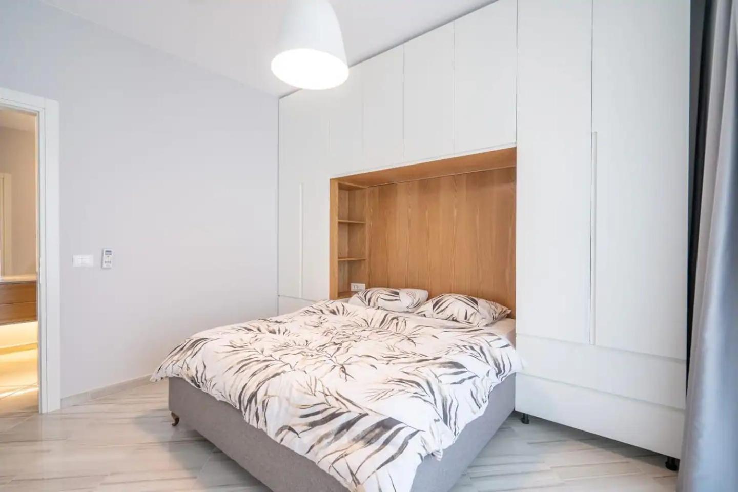 Regina Motta Mare Apartament